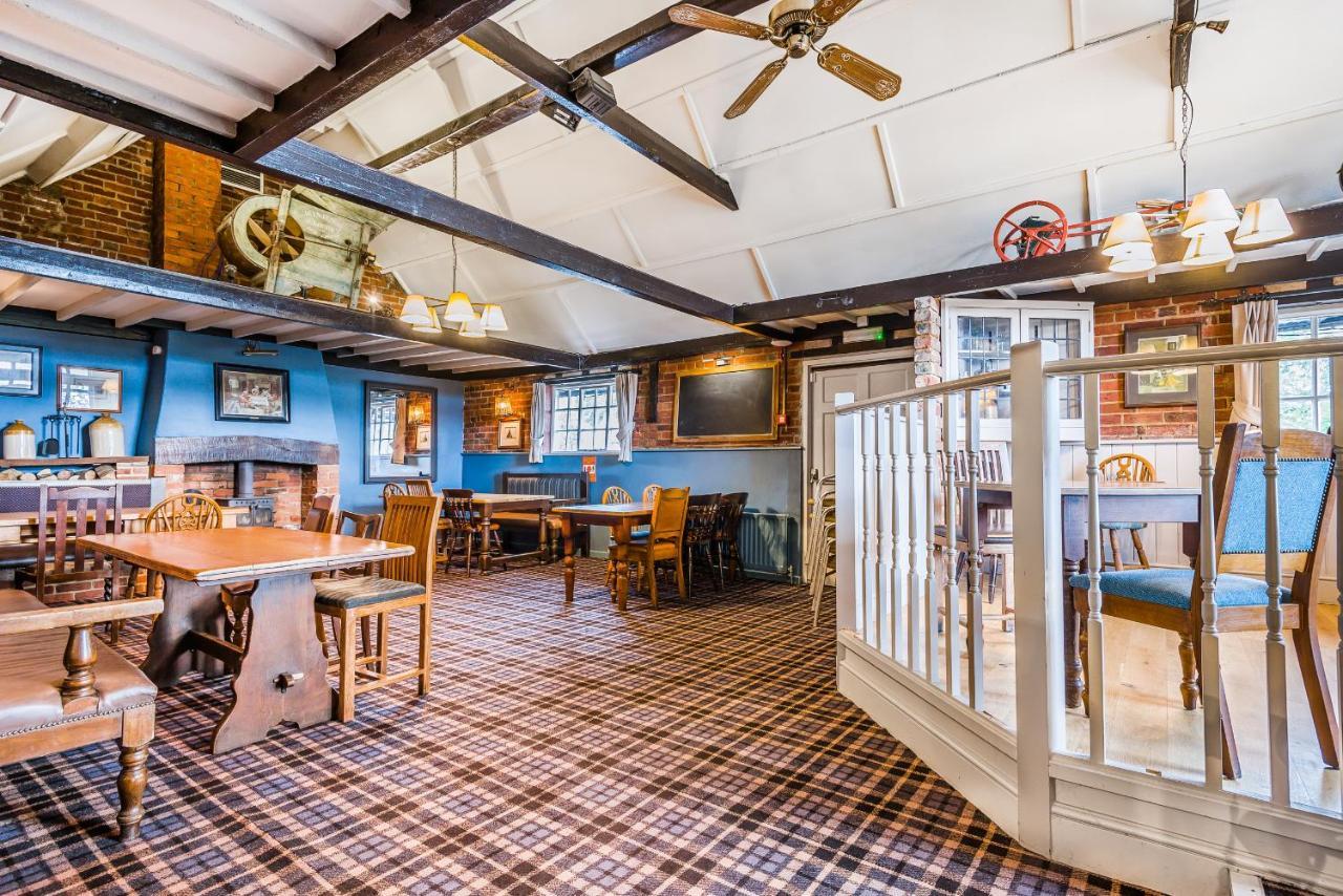 リミントン The Walhampton Arms Bed & Breakfast エクステリア 写真