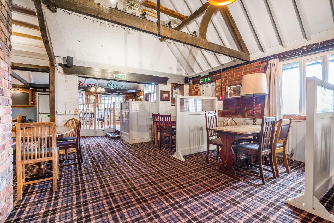 リミントン The Walhampton Arms Bed & Breakfast エクステリア 写真